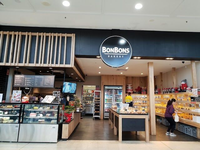 Sanctuary Lakes Shopping Centre